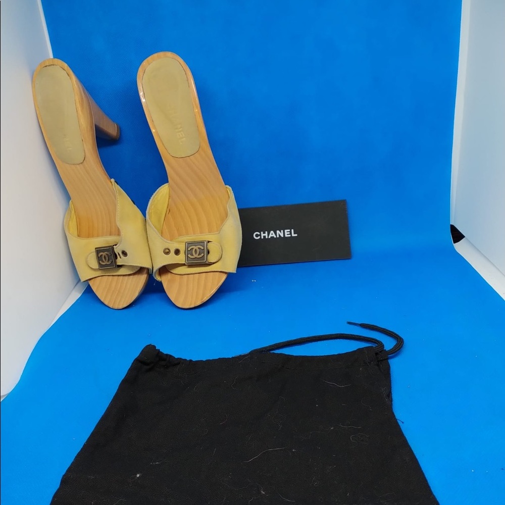 CHANEL MUSTARD YELLOW MULES SUEDE LEATHER ADJ STRAP METAL‎ LOGO SZ 37 - Picture 5 of 5